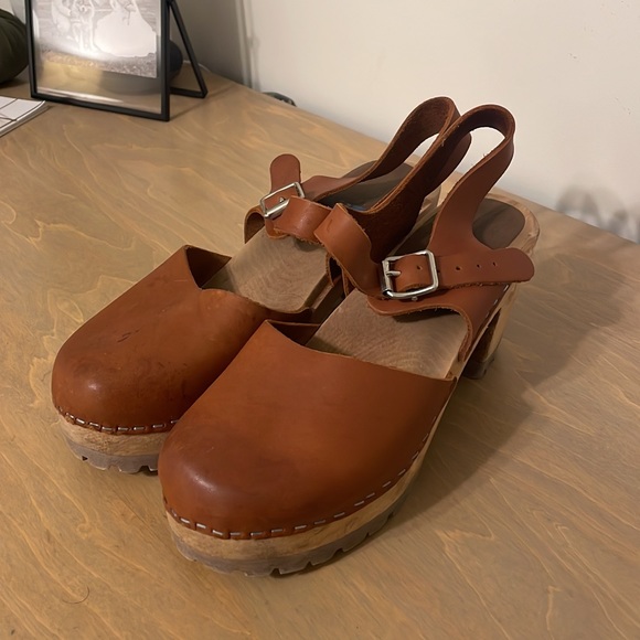 MIA Abba Clogs - Size 8 - Picture 2 of 2